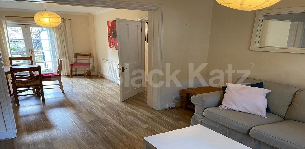 			LET , 3 Bedroom, 1 bath, 1 reception Terraced House			 Henshaw Street, Elephant and Castle